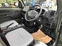 ＫＣエアコン・パワステ　スズキ　セーフティ　サポート非装着車　３方開　４ＷＤ　４速オートマチック車　パートタイム４ＷＤ　エアコン／パワステ　キーレス　ＡＢＳ　障害物センサー　運転席／助手席エアバッグ　横滑り防止装置（15枚目）