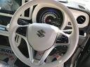 握りやすいステアリングです!オーディオコントローラーが付いてます!※ハンドル右側に長距離ドライブ・高速道路運転で安心なアダプティブクルーズコントロールが付いてます!