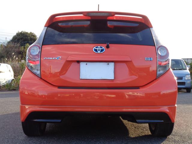 アクア Ｓ　純正フルエアロ　１６インチ　ＬＥＤヘッドライト　フォグ　Ｓキー　Ｐスタート　ＨＤＤナビ　ＤＶＤ再生　ＣＤ　Ｂｌｕｅｔｏｏｔｈ　フルセグＴＶ　Ｂカメラ　リアエンター　ＥＴＣ　前後ドラレコ　走行４．２万（4枚目）