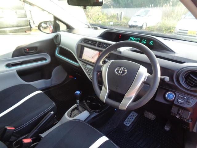 アクア Ｓ　純正フルエアロ　１６インチ　ＬＥＤヘッドライト　フォグ　Ｓキー　Ｐスタート　ＨＤＤナビ　ＤＶＤ再生　ＣＤ　Ｂｌｕｅｔｏｏｔｈ　フルセグＴＶ　Ｂカメラ　リアエンター　ＥＴＣ　前後ドラレコ　走行４．２万（15枚目）