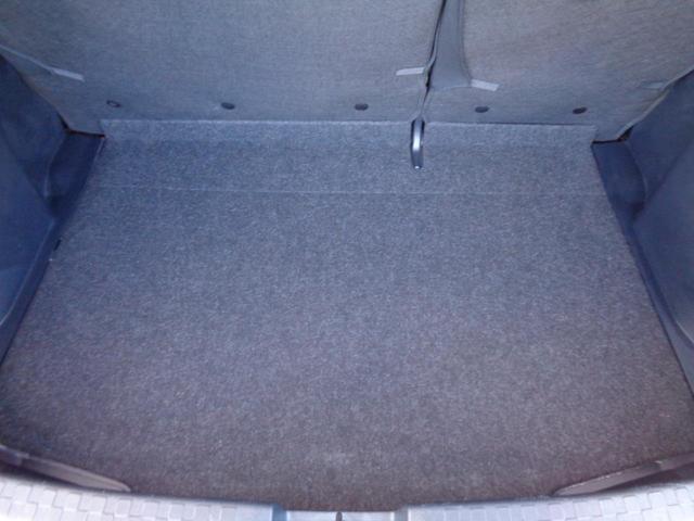 アクア Ｓ　純正フルエアロ　１６インチ　ＬＥＤヘッドライト　フォグ　Ｓキー　Ｐスタート　ＨＤＤナビ　ＤＶＤ再生　ＣＤ　Ｂｌｕｅｔｏｏｔｈ　フルセグＴＶ　Ｂカメラ　リアエンター　ＥＴＣ　前後ドラレコ　走行４．２万（17枚目）