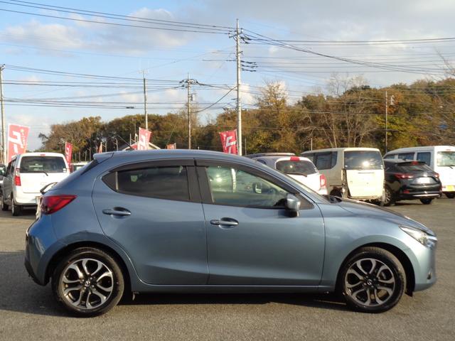 デミオ ＸＤツーリング　ワンオーナー　１５インチ　ＬＥＤライト　フォグ　ＷエアＢ　ＡＢＳ　スマートキー　プッシュスタート　メモリーナビ　ＤＶＤ再生　ＣＤ　Ｂｌｕｅｔｏｏｔｈ　ワンセグＴＶ　ＥＴＣ　走行５．２万　取説記録簿（5枚目）