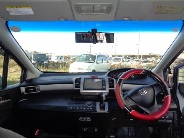 フリード フレックス　エアロ　純正フルエアロ　１５インチ　ＨＩＤライト　ＷエアＢ　ＡＢＳ　スマートキー　ＨＤＤナビ　ＤＶＤ再生　ＣＤ　Ｂｌｕｅｔｏｏｔｈ　ワンセグＴＶ　Ｂカメラ　ＥＴＣ　両側パワースライドドア　５人乗　走行６．７万（16枚目）