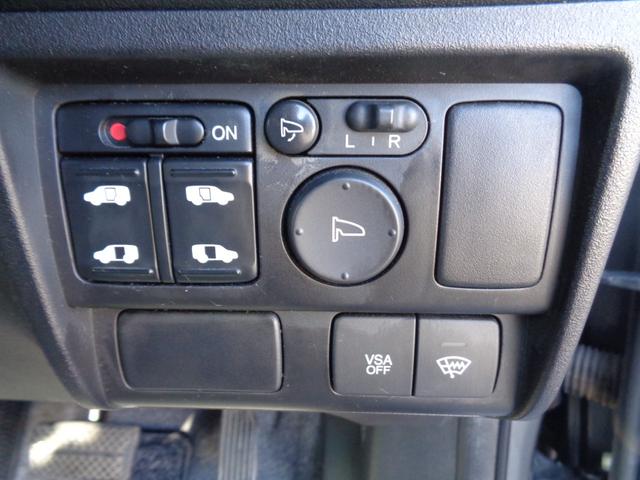 フリード フレックス　エアロ　純正フルエアロ　１５インチ　ＨＩＤライト　ＷエアＢ　ＡＢＳ　スマートキー　ＨＤＤナビ　ＤＶＤ再生　ＣＤ　Ｂｌｕｅｔｏｏｔｈ　ワンセグＴＶ　Ｂカメラ　ＥＴＣ　両側パワースライドドア　５人乗　走行６．７万（19枚目）