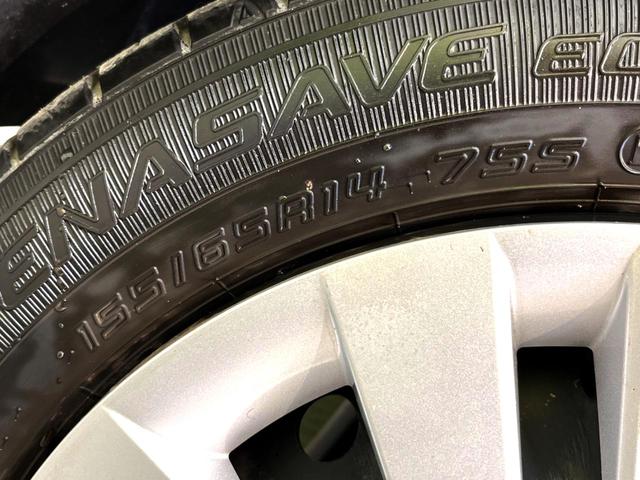 L 禁煙車 純正オーディオ CD AUX接続 アイドリングストップ 横滑り防止機能 ベンチシート ベージュ内装 電動格納ミラー 盗難防止システム プライバシーガラス 衝突安全ボディ(45枚目)