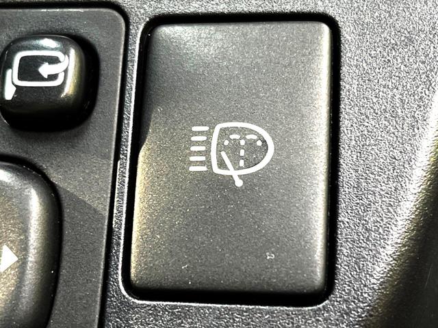 S 禁煙車 純正ナビ オプション15インチアルミ バックカメラ Bluetooth接続 ETC LEDヘッド スマートキー オートエアコン オートライト フォグランプ 地デジ 盗難防止 プライバシーガラス(23枚目)