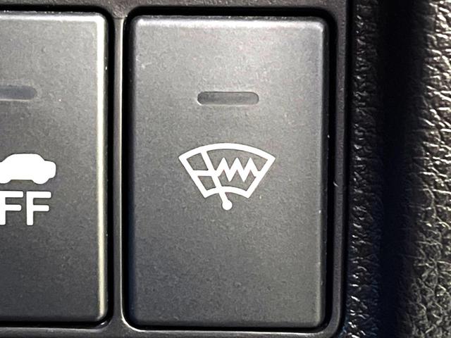 ハイブリッドZ 純正SDナビ 禁煙車 安心パッケージ クルーズコントロール LEDヘッドライト ハーフレザーシート バックカメラ フルセグTV ETC スマートキー オートライト オートエアコン(8枚目)