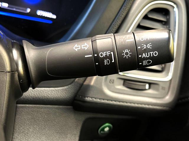ハイブリッドZ 純正SDナビ 禁煙車 安心パッケージ クルーズコントロール LEDヘッドライト ハーフレザーシート バックカメラ フルセグTV ETC スマートキー オートライト オートエアコン(9枚目)