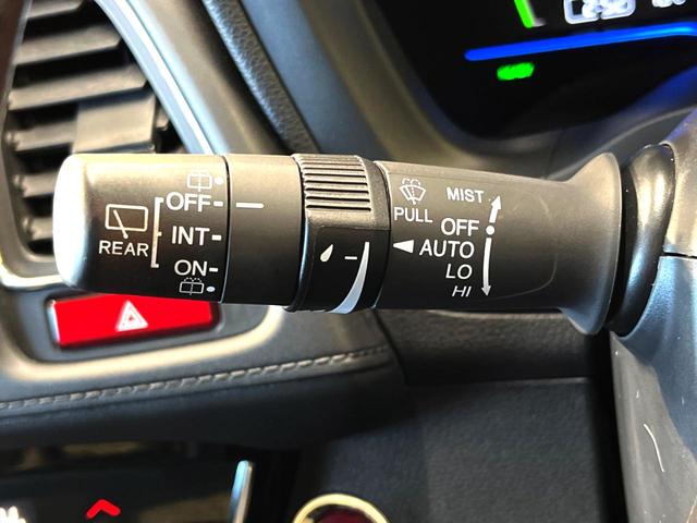 ハイブリッドZ 純正SDナビ 禁煙車 安心パッケージ クルーズコントロール LEDヘッドライト ハーフレザーシート バックカメラ フルセグTV ETC スマートキー オートライト オートエアコン(28枚目)