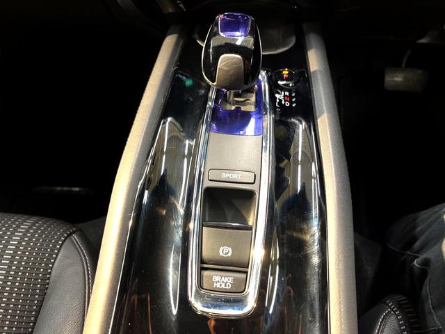 ハイブリッドZ 純正SDナビ 禁煙車 安心パッケージ クルーズコントロール LEDヘッドライト ハーフレザーシート バックカメラ フルセグTV ETC スマートキー オートライト オートエアコン(33枚目)