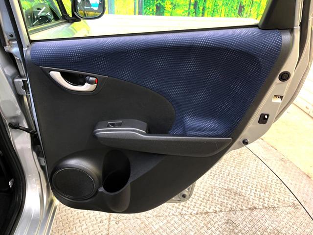 G 禁煙車 ブラックインテリア 盗難防止装置 純正CDオーディオ ヘッドライトレベライザー バニティミラー AUX接続 ECONモード チップアップシート 電動ドアミラー アッパーグローブボックス(28枚目)