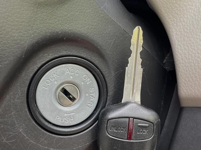 J 禁煙車 カロッツェリアナビ Bluetooth接続 アイボリーインテリア 地デジ 盗難防止システム プライバシーガラス ヘッドライトレベライザー ベンチシート アームレスト(4枚目)