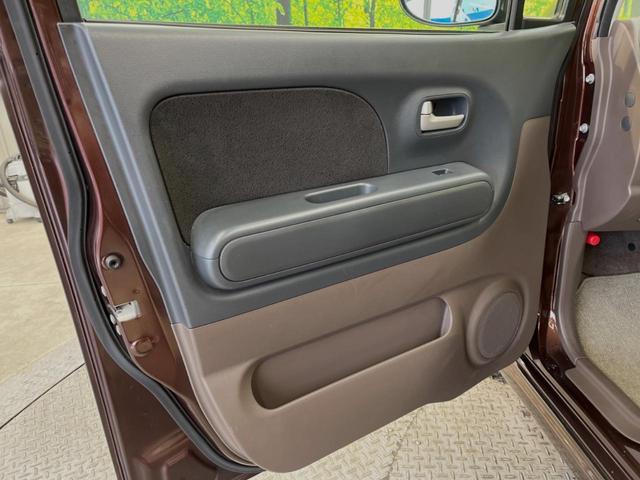 ウィット XS 禁煙車 HDDナビ スマートキー オートエアコン フォグランプ 純正14インチアルミホイール 盗難防止装置 プライバシーガラス DVD再生 シートアンダートレイ アームレスト ヘッドライトレベライザー(26枚目)