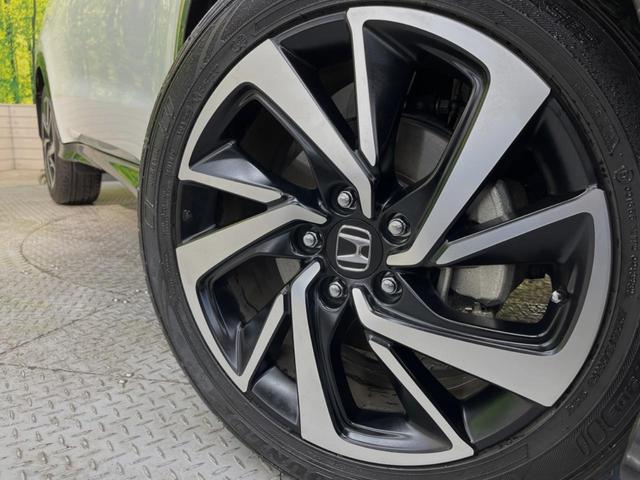 ハイブリッドRS・ホンダセンシング 禁煙車 純正8型インターナビ アダプティブクルーズ バックカメラ Bluetooth接続 フルセグ ETC 前席シートヒーター ハーフレザー LEDヘッド LEDフォグ スマートキー レーンアシスト(14枚目)