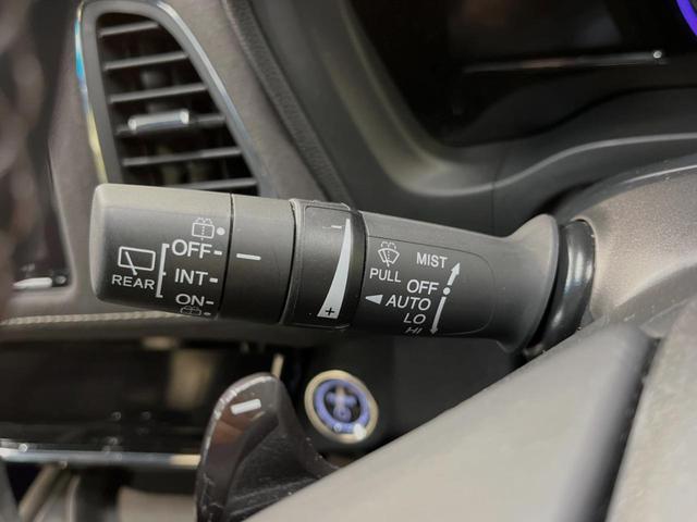 ハイブリッドRS・ホンダセンシング 禁煙車 純正8型インターナビ アダプティブクルーズ バックカメラ Bluetooth接続 フルセグ ETC 前席シートヒーター ハーフレザー LEDヘッド LEDフォグ スマートキー レーンアシスト(41枚目)