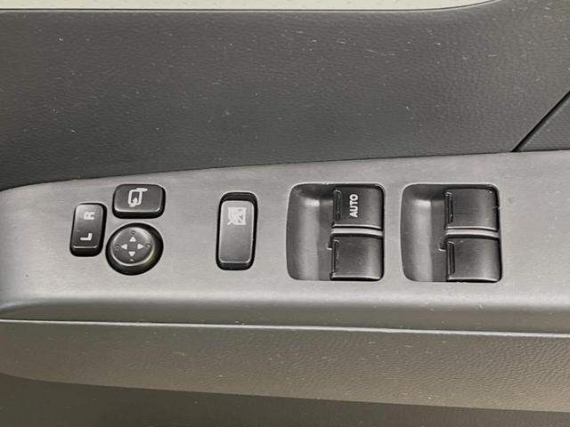S アイドリングストップ 禁煙車 バックモニター付ディスプレイオーディオ ETC スマートキー ドライブレコーダー 13インチアルミホイール 盗難防止装置 プライバシーガラス シートアンダートレイ バニティミラー ベンチシート(37枚目)