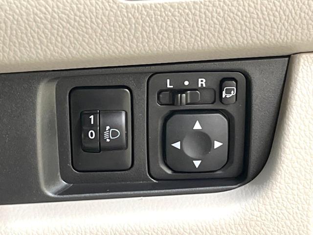 X 禁煙車 アラウンドビューモニター ドライブレコーダー スマートキー オートエアコン アイボリーインテリア CDプレーヤー 盗難防止システム プライバシーガラス アイドリングストップ 横滑り防止システム(28枚目)