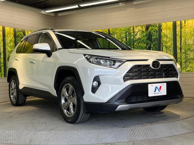 ＲＡＶ４ Ｇ　純正９型ナビ　衝突被害軽減装置　４ＷＤ　バックカメラ　パワーバックドア　インテリジェントクリアランスソナー　パワーシート　シートヒーター　純正１８インチアルミホイール　合皮シート　禁煙車（17枚目）