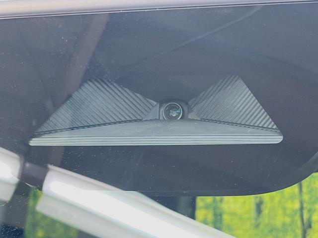 Ｎ－ＢＯＸカスタム ベースグレード　届出済未使用車　衝突被害軽減装置　パワースライドドア　アダプティブクルーズコントロール　ＬＥＤヘッドライト　プッシュスタート＆スマートキー　シートヒーター　オートエアコン　シートリフター（3枚目）