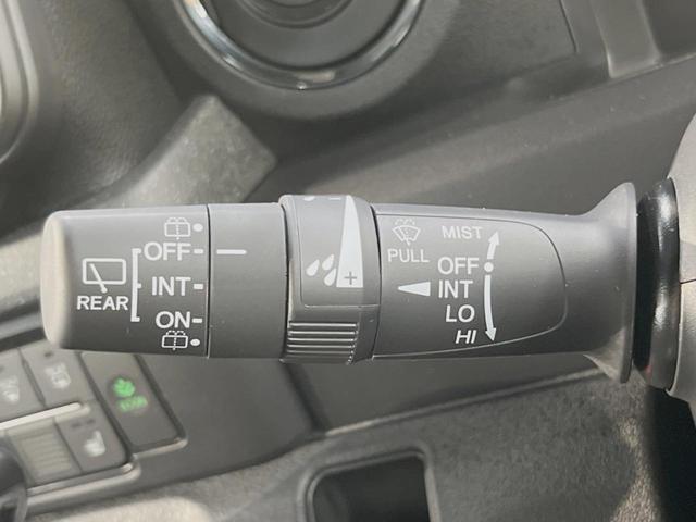 Ｎ－ＢＯＸカスタム ベースグレード　届出済未使用車　衝突被害軽減装置　パワースライドドア　アダプティブクルーズコントロール　ＬＥＤヘッドライト　プッシュスタート＆スマートキー　シートヒーター　オートエアコン　シートリフター（43枚目）