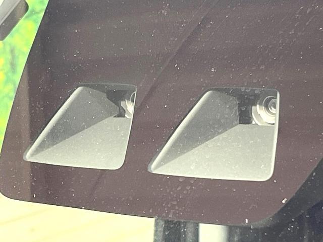 タンク カスタムＧ　両側電動ドア　純正ＳＤナビ　全周囲カメラ　衝突被害軽減システム　禁煙車　ドラレコ　コーナーセンサー　スマートキー　ＬＥＤヘッド　クルコン　オートハイビーム　車線逸脱警報　オートライト　オートエアコン（4枚目）
