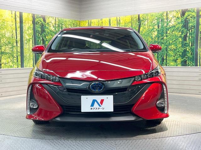 プリウスＰＨＶ Ｓナビパッケージ　メーカー１１．６型ナビ　全周囲カメラ　衝突被害軽減システム　レーダークルーズ　禁煙車　スマートキー　ＬＥＤヘッド　ビルトインＥＴＣ　オートハイビーム　車線逸脱警報　オートライト　オートエアコン（14枚目）