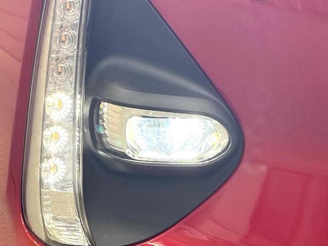 プリウスＰＨＶ Ｓナビパッケージ　メーカー１１．６型ナビ　全周囲カメラ　衝突被害軽減システム　レーダークルーズ　禁煙車　スマートキー　ＬＥＤヘッド　ビルトインＥＴＣ　オートハイビーム　車線逸脱警報　オートライト　オートエアコン（29枚目）