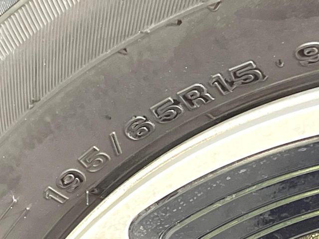 プリウスＰＨＶ Ｓナビパッケージ　メーカー１１．６型ナビ　全周囲カメラ　衝突被害軽減システム　レーダークルーズ　禁煙車　スマートキー　ＬＥＤヘッド　ビルトインＥＴＣ　オートハイビーム　車線逸脱警報　オートライト　オートエアコン（32枚目）