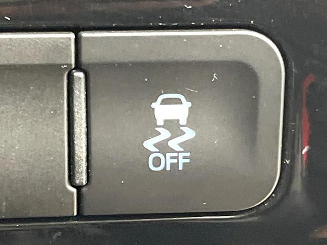 プリウスＰＨＶ Ｓナビパッケージ　メーカー１１．６型ナビ　全周囲カメラ　衝突被害軽減システム　レーダークルーズ　禁煙車　スマートキー　ＬＥＤヘッド　ビルトインＥＴＣ　オートハイビーム　車線逸脱警報　オートライト　オートエアコン（59枚目）