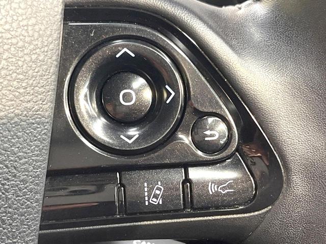 プリウスＰＨＶ Ｓナビパッケージ　メーカー１１．６型ナビ　全周囲カメラ　衝突被害軽減システム　レーダークルーズ　禁煙車　スマートキー　ＬＥＤヘッド　ビルトインＥＴＣ　オートハイビーム　車線逸脱警報　オートライト　オートエアコン（67枚目）