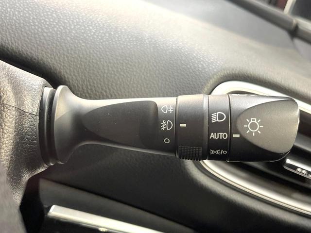 プリウスＰＨＶ Ｓナビパッケージ　メーカー１１．６型ナビ　全周囲カメラ　衝突被害軽減システム　レーダークルーズ　禁煙車　スマートキー　ＬＥＤヘッド　ビルトインＥＴＣ　オートハイビーム　車線逸脱警報　オートライト　オートエアコン（69枚目）