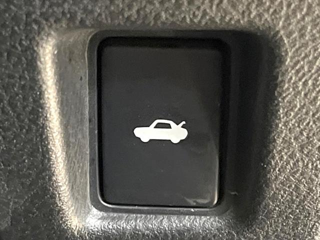 ＩＳ ＩＳ３００ｈ　バージョンＬ　メーカーＳＤナビ　プレミアムサウンド　バックカメラ　禁煙車　レザーシート　前席シートエアコン　ドラレコ　スマートキー　ＬＥＤヘッド　ビルトインＥＴＣ　クルコン　デュアルエアコン　純正１７インチＡＷ（51枚目）