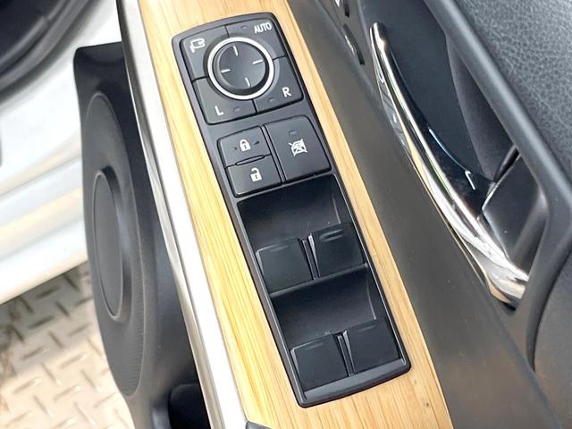 ＩＳ ＩＳ３００ｈ　バージョンＬ　メーカーＳＤナビ　プレミアムサウンド　バックカメラ　禁煙車　レザーシート　前席シートエアコン　ドラレコ　スマートキー　ＬＥＤヘッド　ビルトインＥＴＣ　クルコン　デュアルエアコン　純正１７インチＡＷ（63枚目）
