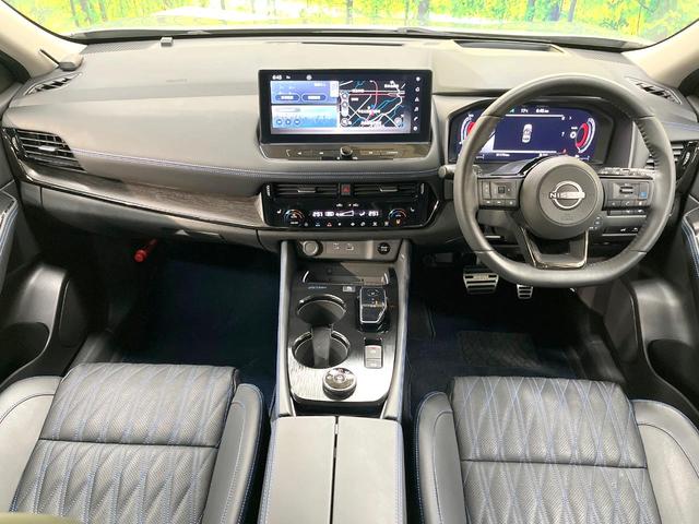 エクストレイル オーテック　ｅ－４ＯＲＣＥ　アドバンスドパッケージ　４ＷＤ　１２．３インチ日産コネクトナビ　全周囲カメラ　衝突軽減装置　レーダークルーズ　禁煙車　電動リアゲート　レザーシート　シートヒーター　パワーシート　ドラレコ　ＬＥＤヘッド　ＥＴＣ２．０（2枚目）
