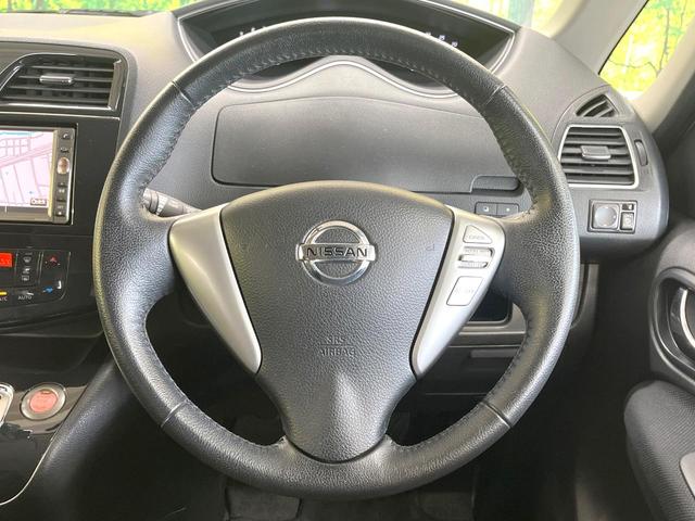 セレナ ハイウェイスター　両側電動ドア　純正ＳＤナビ　バックカメラ　禁煙車　スマートキー　ビルトインＥＴＣ　クルコン　オートライト　デュアルエアコン　純正１６インチアルミ　リアエアコン　Ｂｌｕｅｔｏｏｔｈ　ＣＤ　ＤＶＤ再生（12枚目）