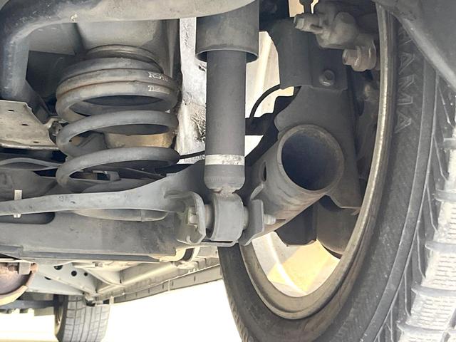 セレナ ハイウェイスター　両側電動ドア　純正ＳＤナビ　バックカメラ　禁煙車　スマートキー　ビルトインＥＴＣ　クルコン　オートライト　デュアルエアコン　純正１６インチアルミ　リアエアコン　Ｂｌｕｅｔｏｏｔｈ　ＣＤ　ＤＶＤ再生（21枚目）