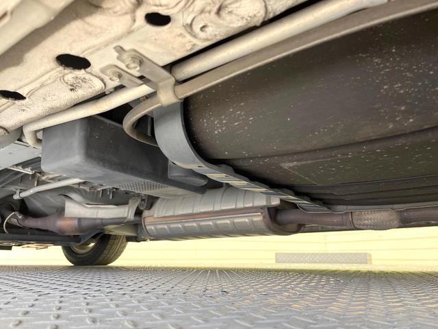 セレナ ハイウェイスター　両側電動ドア　純正ＳＤナビ　バックカメラ　禁煙車　スマートキー　ビルトインＥＴＣ　クルコン　オートライト　デュアルエアコン　純正１６インチアルミ　リアエアコン　Ｂｌｕｅｔｏｏｔｈ　ＣＤ　ＤＶＤ再生（23枚目）
