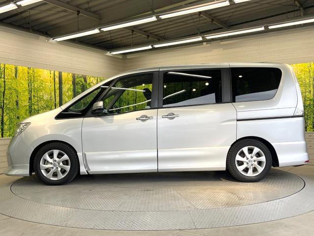 セレナ ハイウェイスター　両側電動ドア　純正ＳＤナビ　バックカメラ　禁煙車　スマートキー　ビルトインＥＴＣ　クルコン　オートライト　デュアルエアコン　純正１６インチアルミ　リアエアコン　Ｂｌｕｅｔｏｏｔｈ　ＣＤ　ＤＶＤ再生（27枚目）