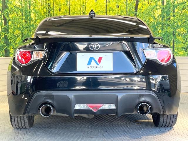 ８６ ＧＴリミテッド　純正ナビ　バックカメラ　禁煙車　スマートキー　ＨＩＤヘッド　ＥＴＣ　オートライト　デュアルエアコン　Ｂｌｕｅｔｏｏｔｈ接続　オートエアコン　電動格納ミラー　パドルシフト　専用スポーツシート（15枚目）