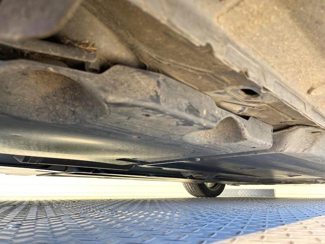 ８６ ＧＴリミテッド　純正ナビ　バックカメラ　禁煙車　スマートキー　ＨＩＤヘッド　ＥＴＣ　オートライト　デュアルエアコン　Ｂｌｕｅｔｏｏｔｈ接続　オートエアコン　電動格納ミラー　パドルシフト　専用スポーツシート（22枚目）