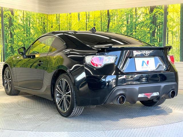 ８６ ＧＴリミテッド　純正ナビ　バックカメラ　禁煙車　スマートキー　ＨＩＤヘッド　ＥＴＣ　オートライト　デュアルエアコン　Ｂｌｕｅｔｏｏｔｈ接続　オートエアコン　電動格納ミラー　パドルシフト　専用スポーツシート（27枚目）