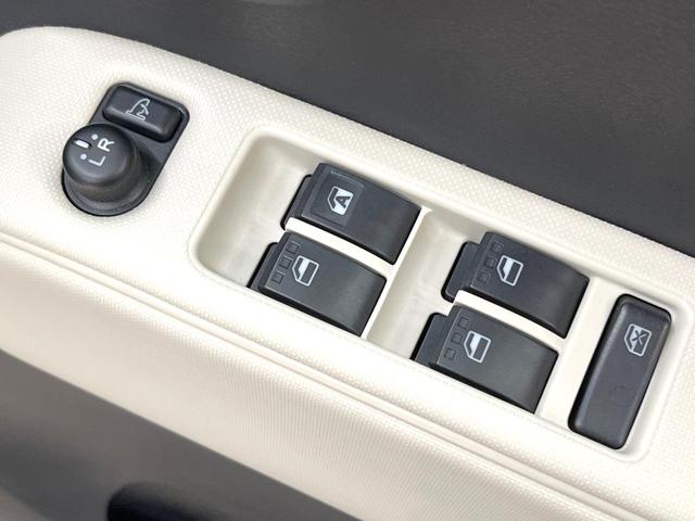 ミラココア ココアプラスX 禁煙車 スマートキー ルーフレール オートエアコン CD 電動格納ミラー ヘッドライトレベライザー アイドリングストップ ウィンカーミラー アームレスト パワーウィンドウ パワーステアリング(7枚目)