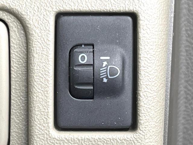 タント X 電動スライドドア 禁煙車 スマートキー CD AUX 電動格納ミラー アームレスト ヘッドライトレベライザー パワーウィンドウ パワーステアリング ヘッドライトレベライザー CD/DVD再生(31枚目)