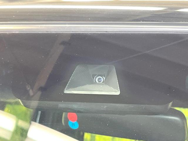 N-BOXカスタム G・Lホンダセンシング 電動スライドドア 8インチ純正SDナビ バックカメラ 衝突被害軽減システム レーダークルーズ 禁煙車 スマートキー LEDヘッド ビルトインETC オートハイビーム 車線逸脱警報 オートライト(3枚目)