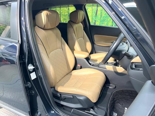 フィット ｅ：ＨＥＶリュクス　全周囲カメラ　衝突被害軽減システム　レーダークルーズ　禁煙車　レザーシート　コーナーセンサー　スマートキー　ＬＥＤヘッド　ＥＴＣ２．０　オートハイビーム　車線逸脱警報　オートライト　オートエアコン（8枚目）