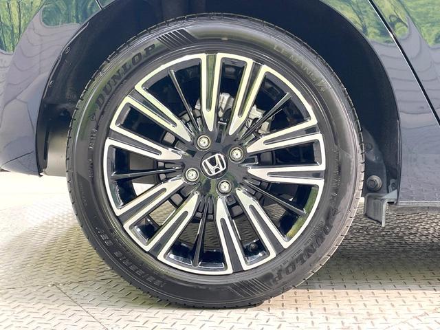 フィット ｅ：ＨＥＶリュクス　全周囲カメラ　衝突被害軽減システム　レーダークルーズ　禁煙車　レザーシート　コーナーセンサー　スマートキー　ＬＥＤヘッド　ＥＴＣ２．０　オートハイビーム　車線逸脱警報　オートライト　オートエアコン（24枚目）