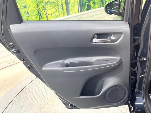 フィット ｅ：ＨＥＶリュクス　全周囲カメラ　衝突被害軽減システム　レーダークルーズ　禁煙車　レザーシート　コーナーセンサー　スマートキー　ＬＥＤヘッド　ＥＴＣ２．０　オートハイビーム　車線逸脱警報　オートライト　オートエアコン（63枚目）