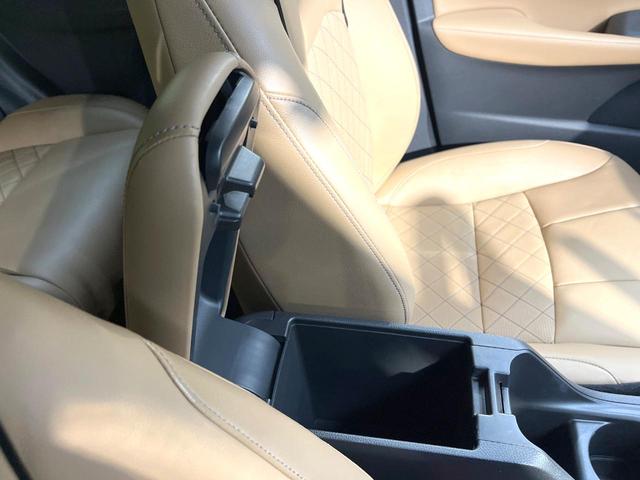 フィット ｅ：ＨＥＶリュクス　全周囲カメラ　衝突被害軽減システム　レーダークルーズ　禁煙車　レザーシート　コーナーセンサー　スマートキー　ＬＥＤヘッド　ＥＴＣ２．０　オートハイビーム　車線逸脱警報　オートライト　オートエアコン（68枚目）