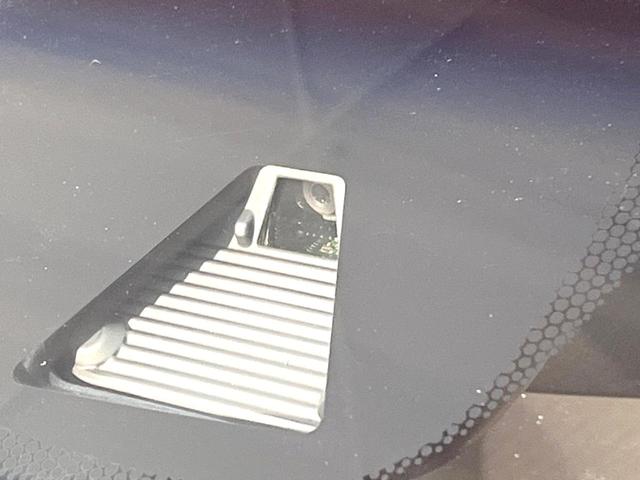 フリード G 両側電動ドア 純正SDナビ バックカメラ 衝突被害軽減システム レーダークルーズ 禁煙車 スマートキー LEDヘッド ETC 車線逸脱警報 オートライト オートエアコン Bluetooth CD(6枚目)