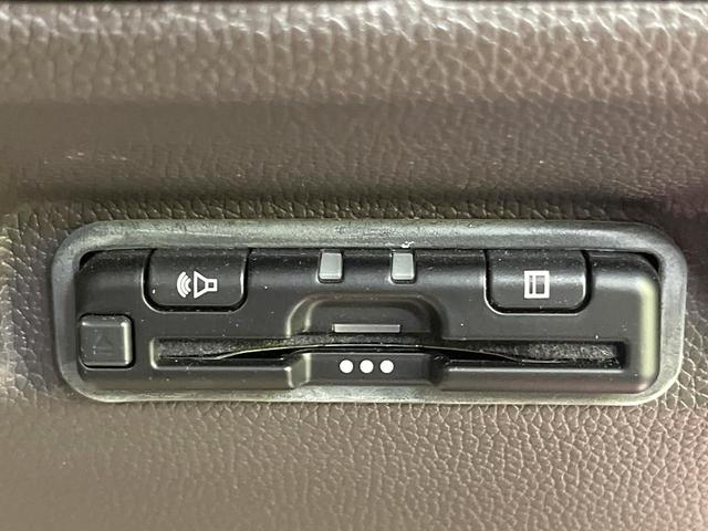 フリード G 両側電動ドア 純正SDナビ バックカメラ 衝突被害軽減システム レーダークルーズ 禁煙車 スマートキー LEDヘッド ETC 車線逸脱警報 オートライト オートエアコン Bluetooth CD(35枚目)